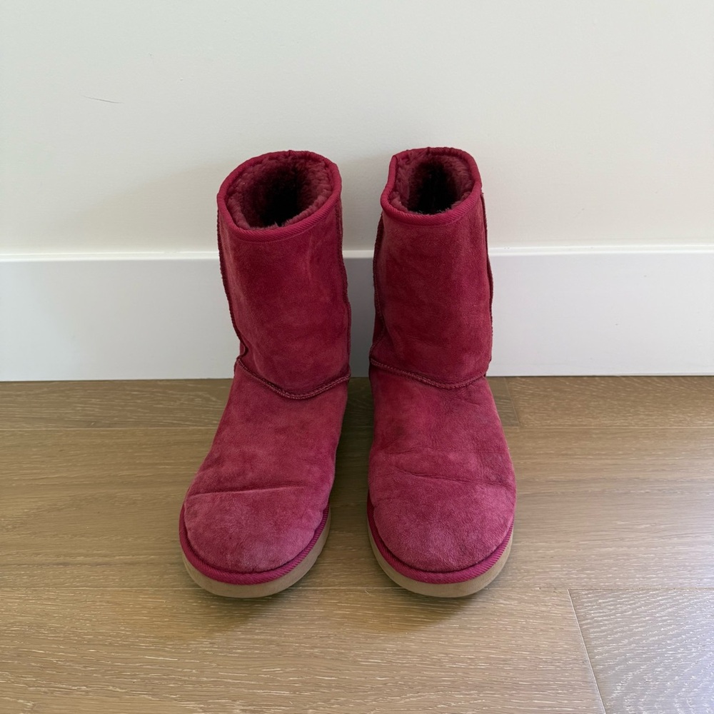 UGG Red Mid Boot